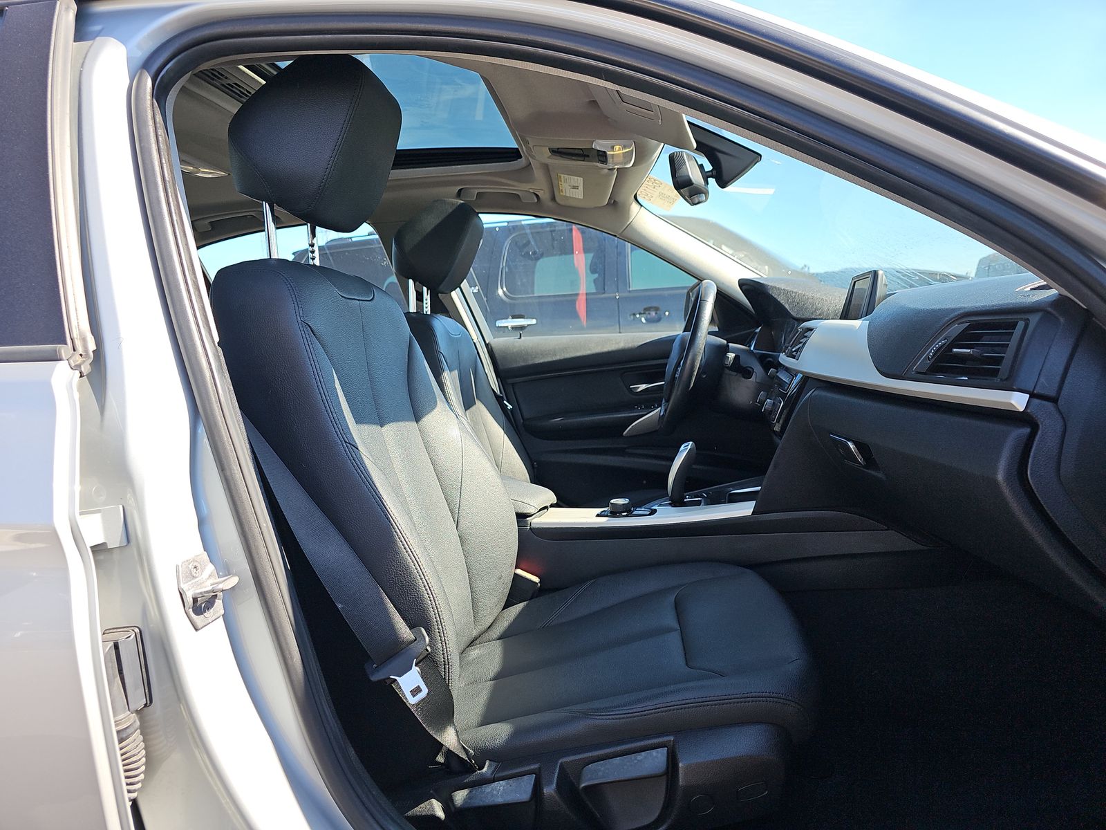 2017 BMW 3 Series 320I RWD