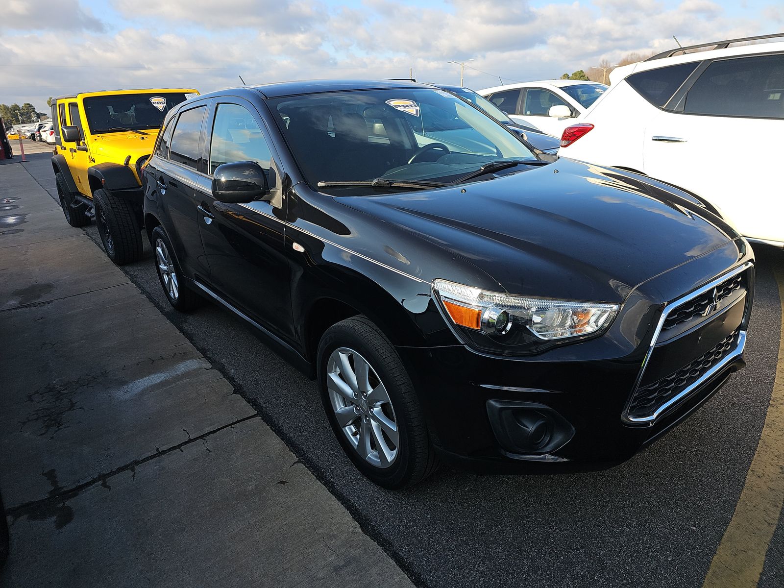 2015 Mitsubishi Outlander Sport ES FWD