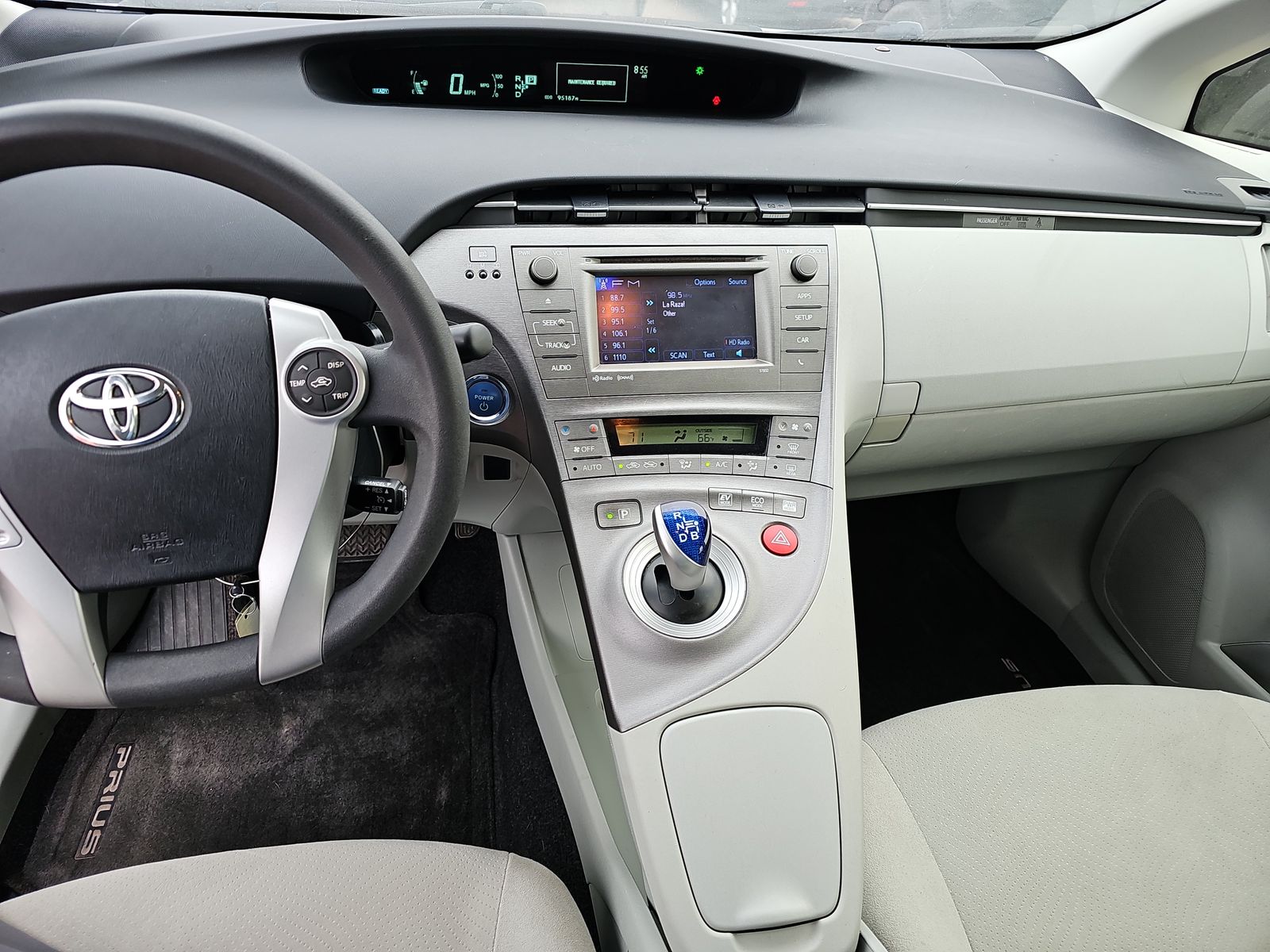 2014 Toyota Prius Four FWD