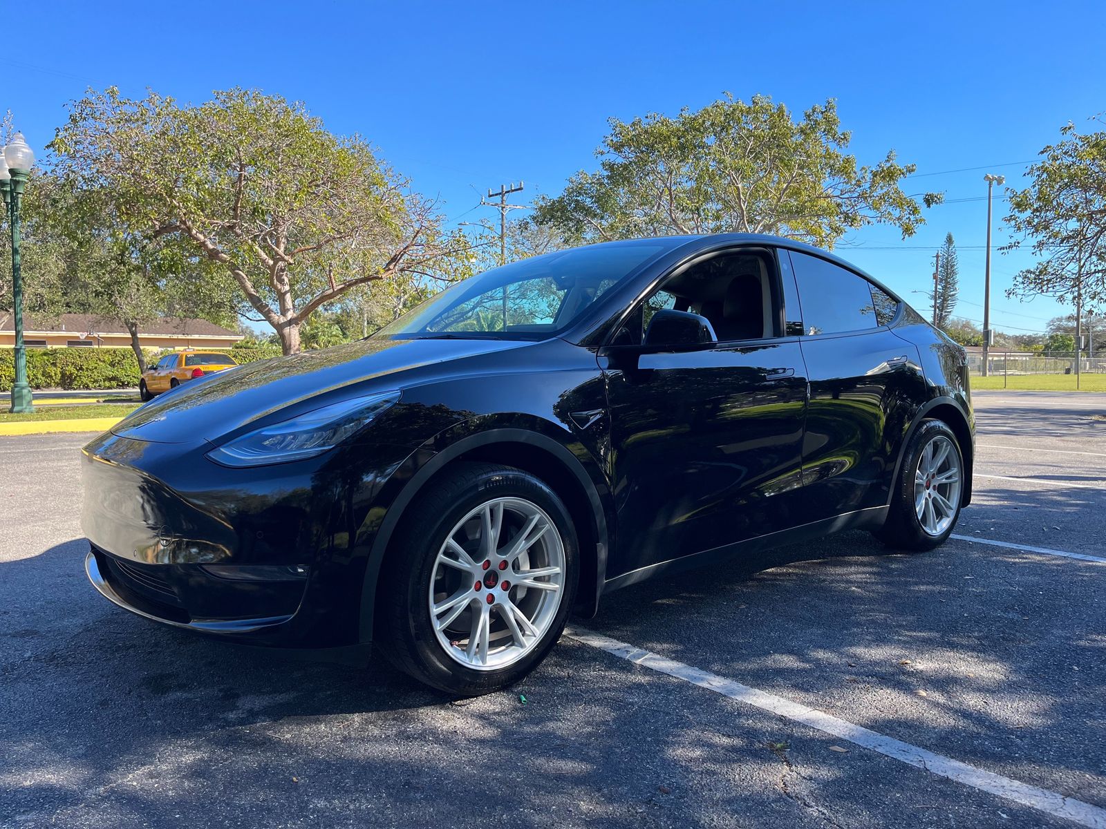 2021 Tesla Model Y Standard Range RWD