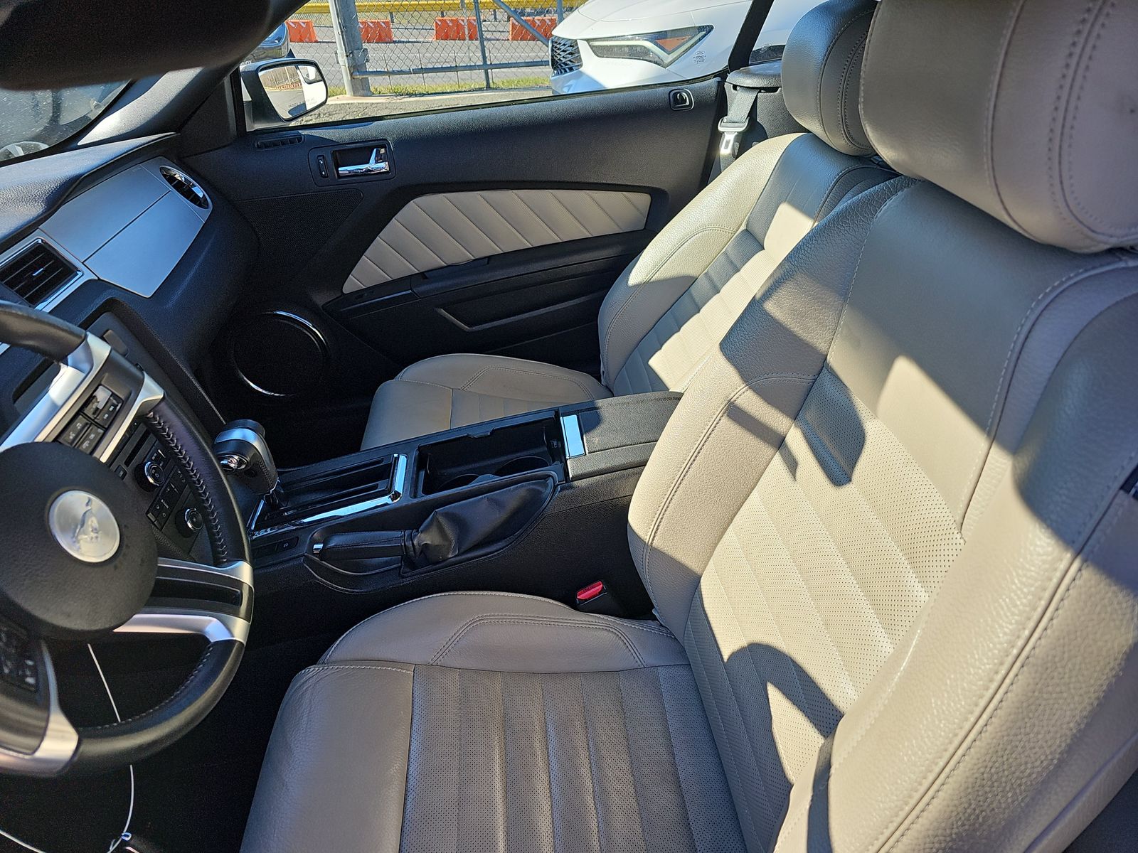 2012 Ford Mustang V6 PREMIUM RWD