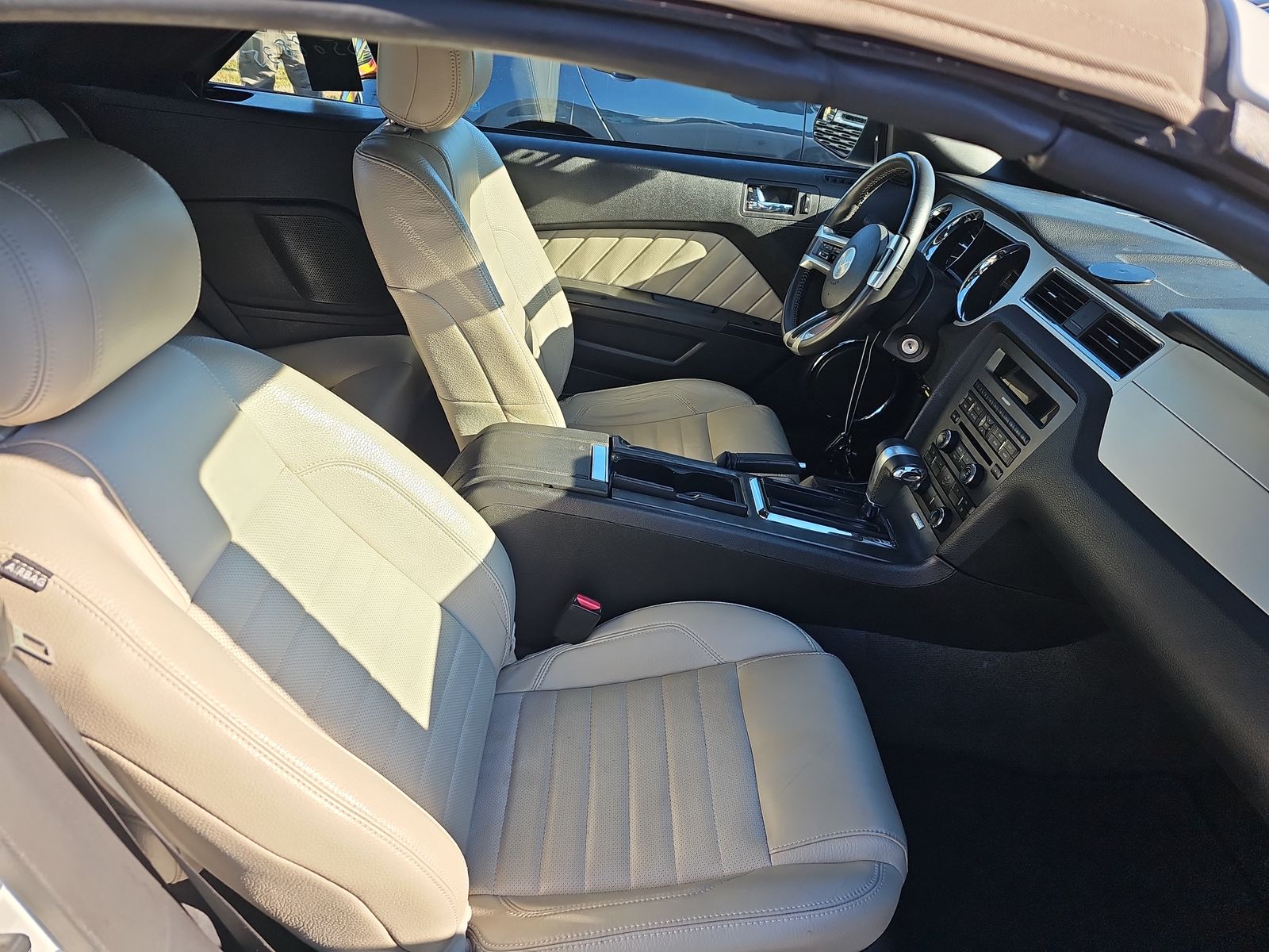 2012 Ford Mustang V6 PREMIUM RWD