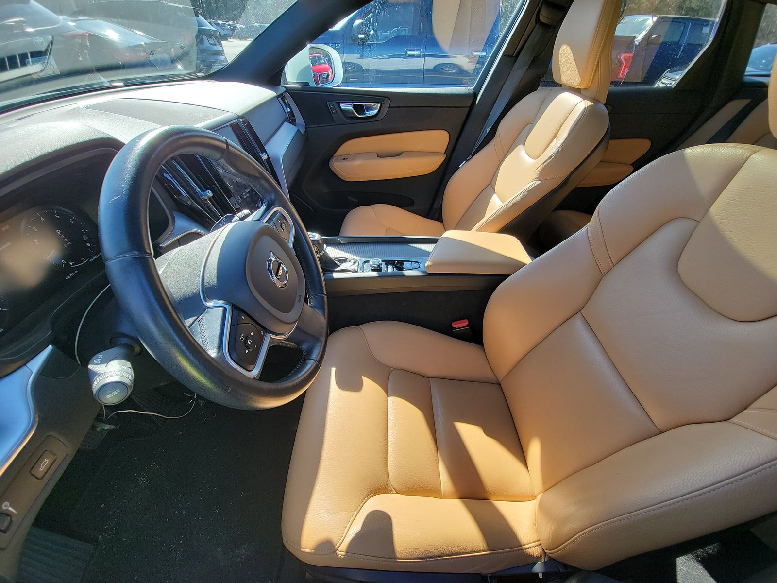 2020 Volvo XC60 MOMENTUM AWD