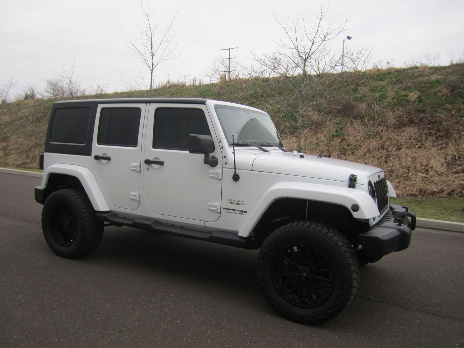 JEEP SAHARA - 8