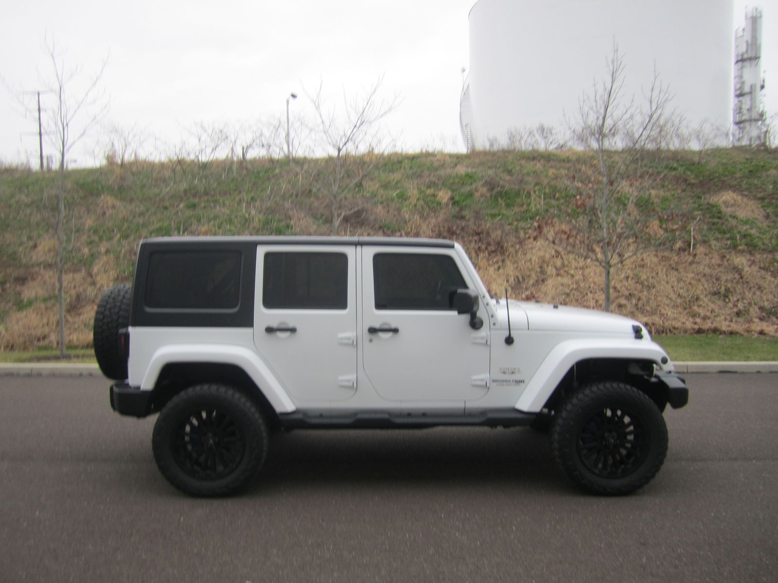 JEEP SAHARA - 10
