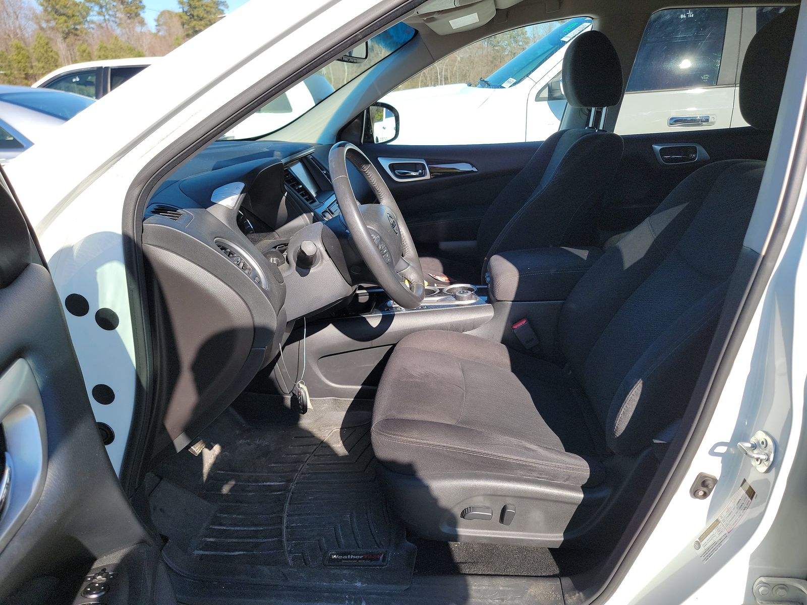 2016 Nissan Pathfinder SV AWD