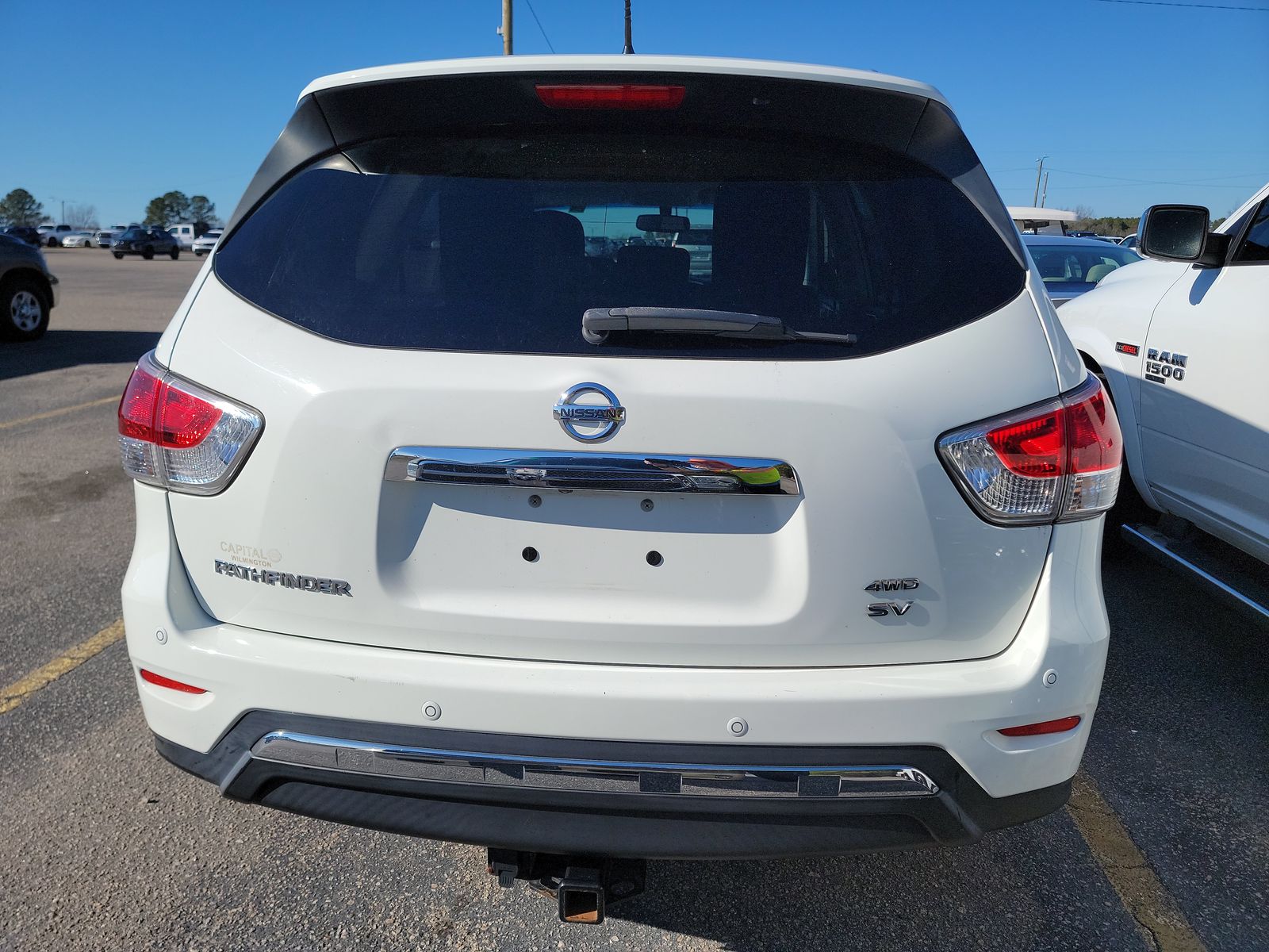 2016 Nissan Pathfinder SV AWD