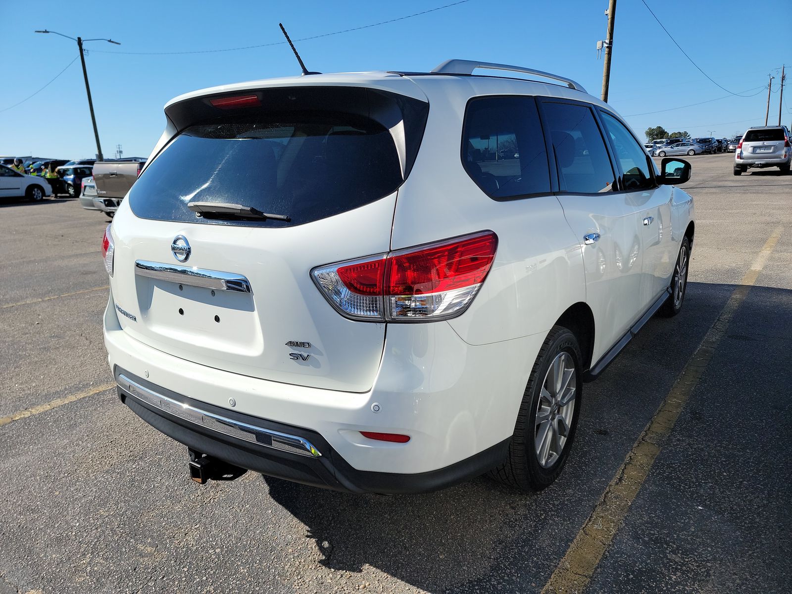 2016 Nissan Pathfinder SV AWD