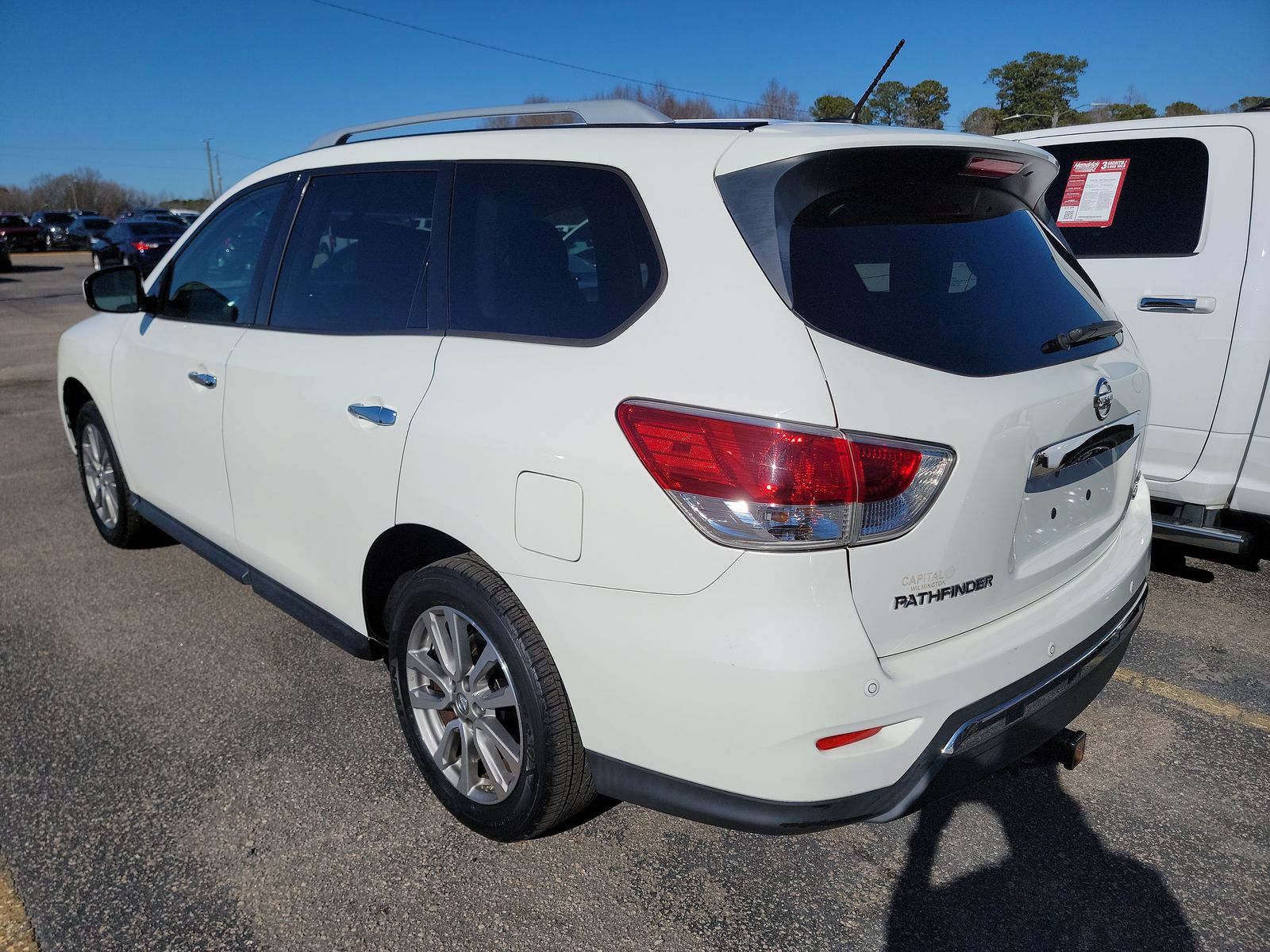 2016 Nissan Pathfinder SV AWD