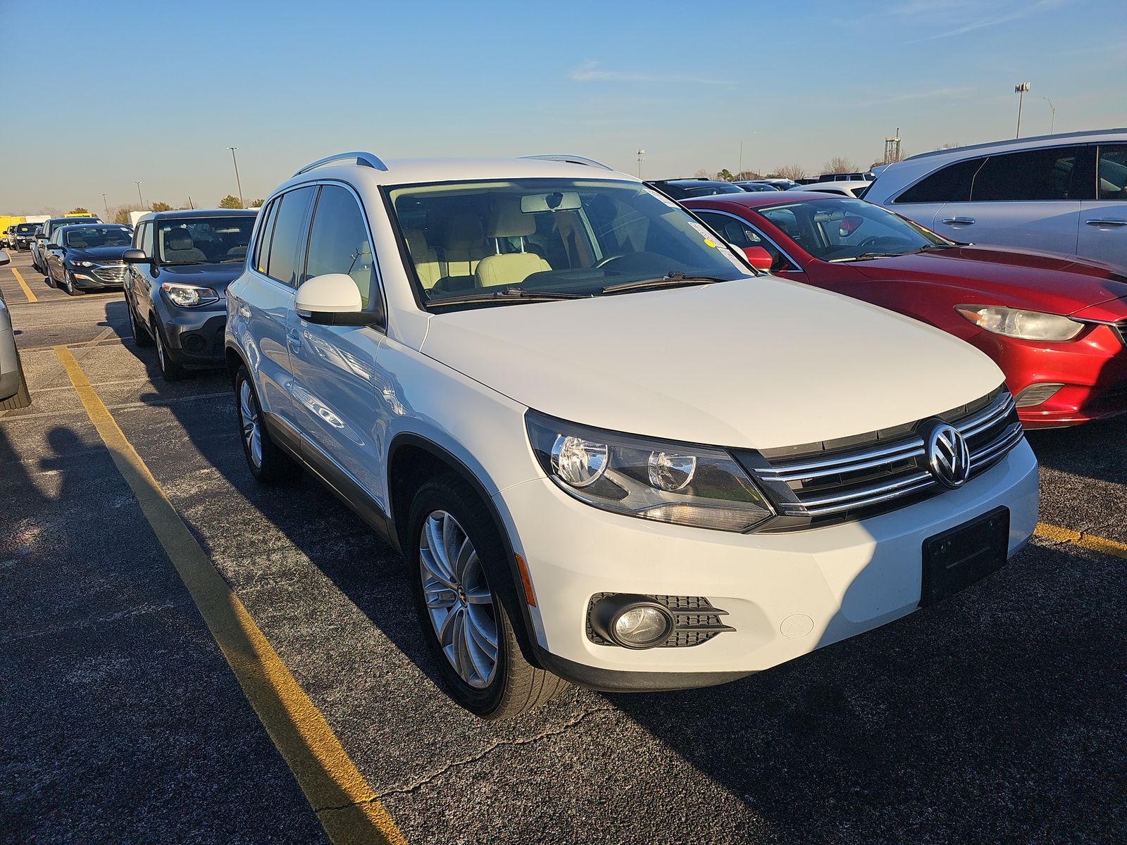 2014 Volkswagen Tiguan SE FWD