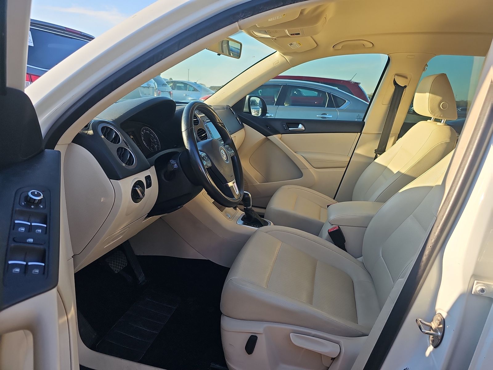 2014 Volkswagen Tiguan SE FWD