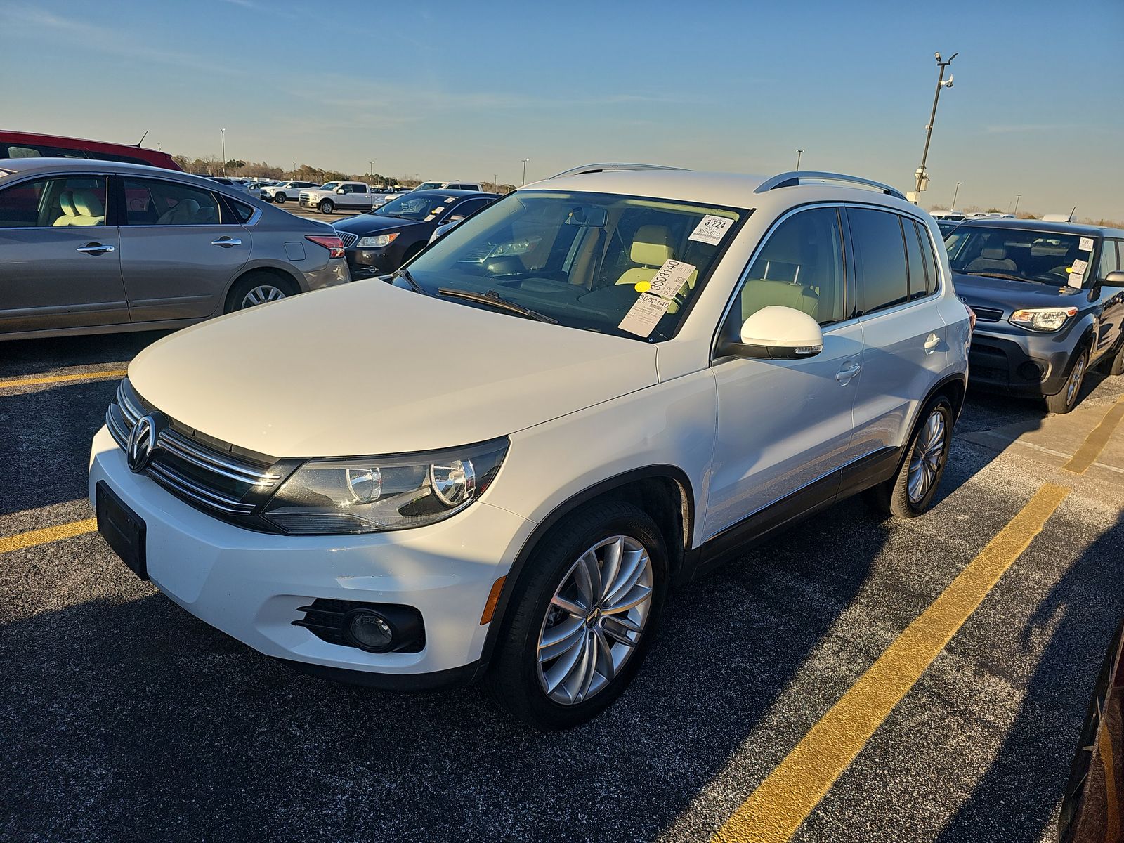 2014 Volkswagen Tiguan SE FWD