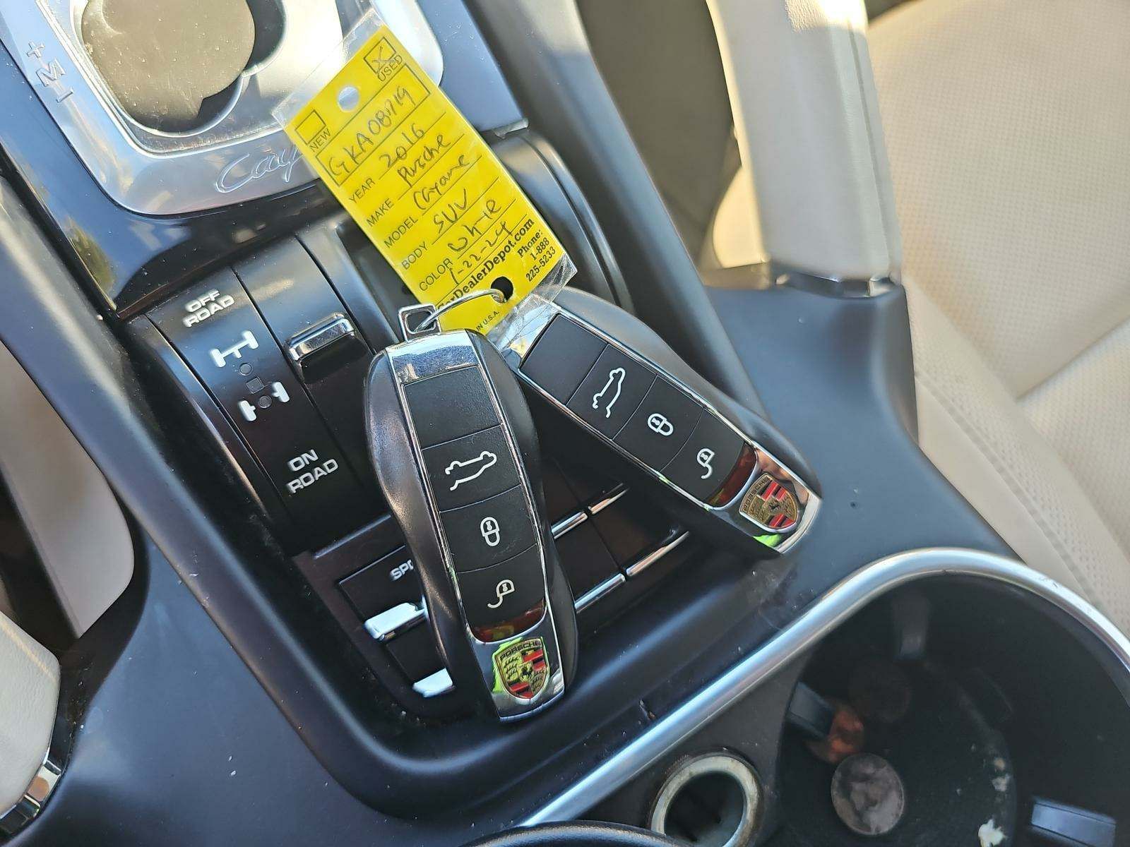 2016 Porsche Cayenne  AWD
