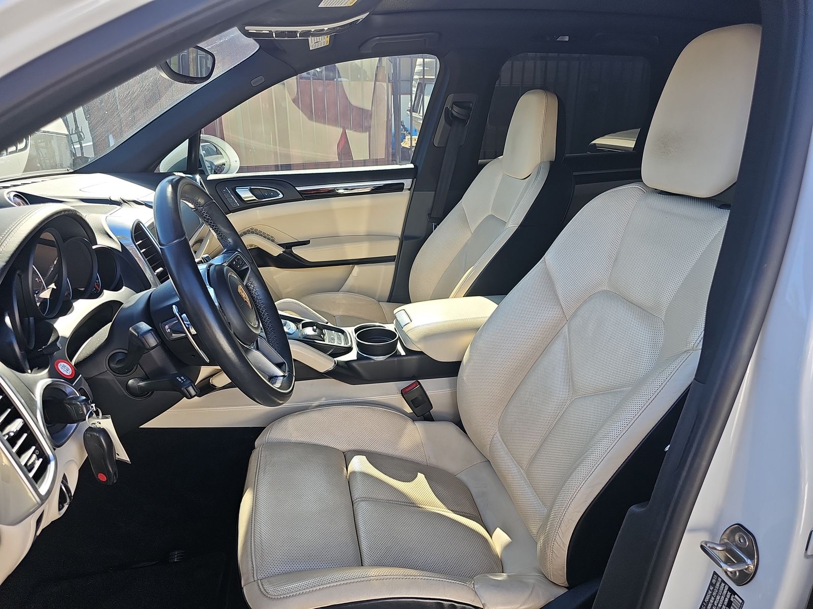 2016 Porsche Cayenne  AWD