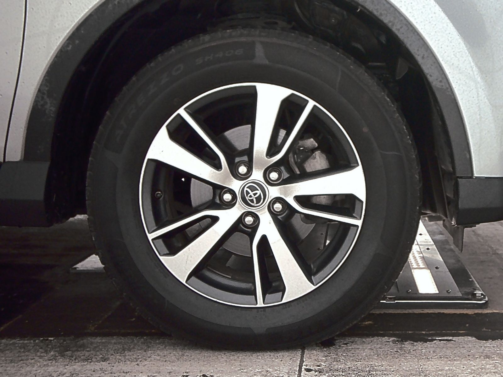 2016 Toyota RAV4 XLE FWD