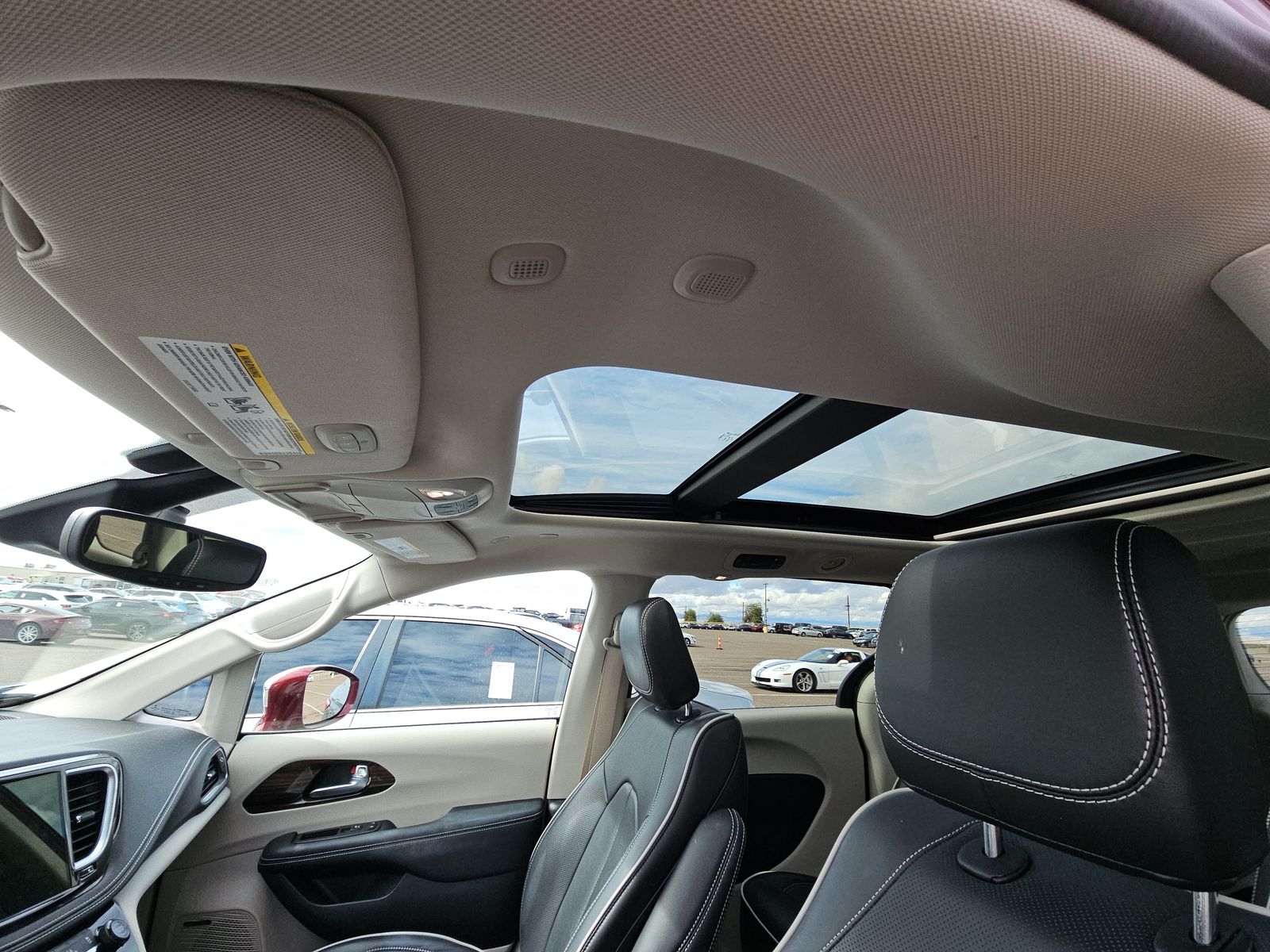 2022 Chrysler Pacifica Hybrid Limited FWD