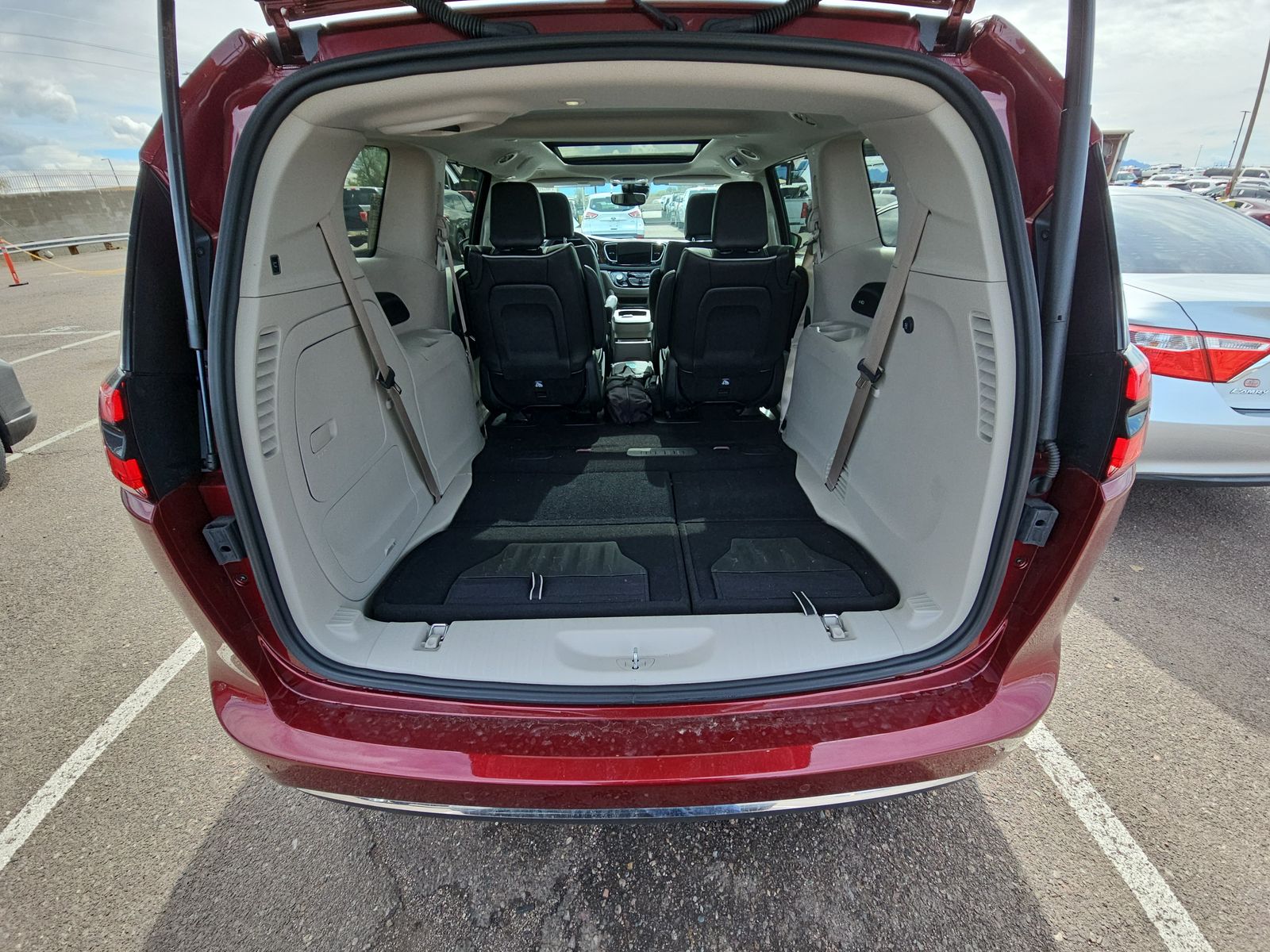 2022 Chrysler Pacifica Hybrid Limited FWD