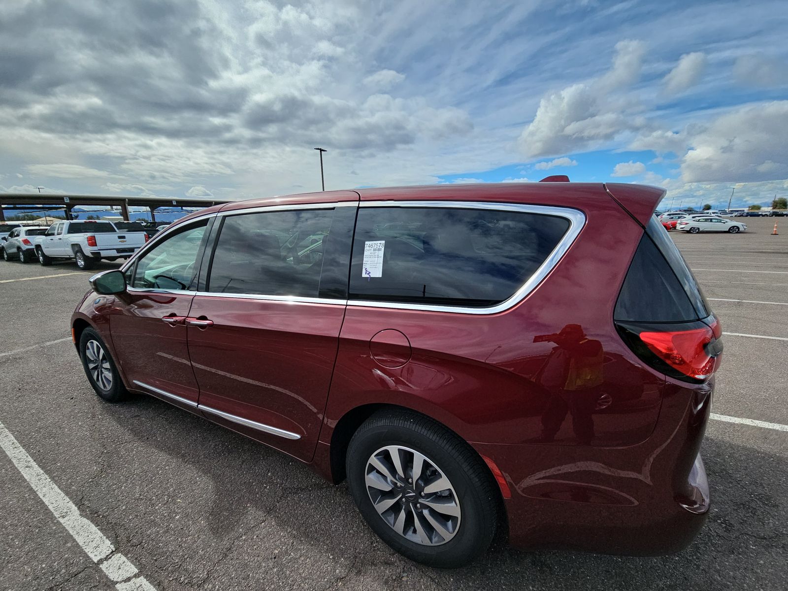 2022 Chrysler Pacifica Hybrid Limited FWD