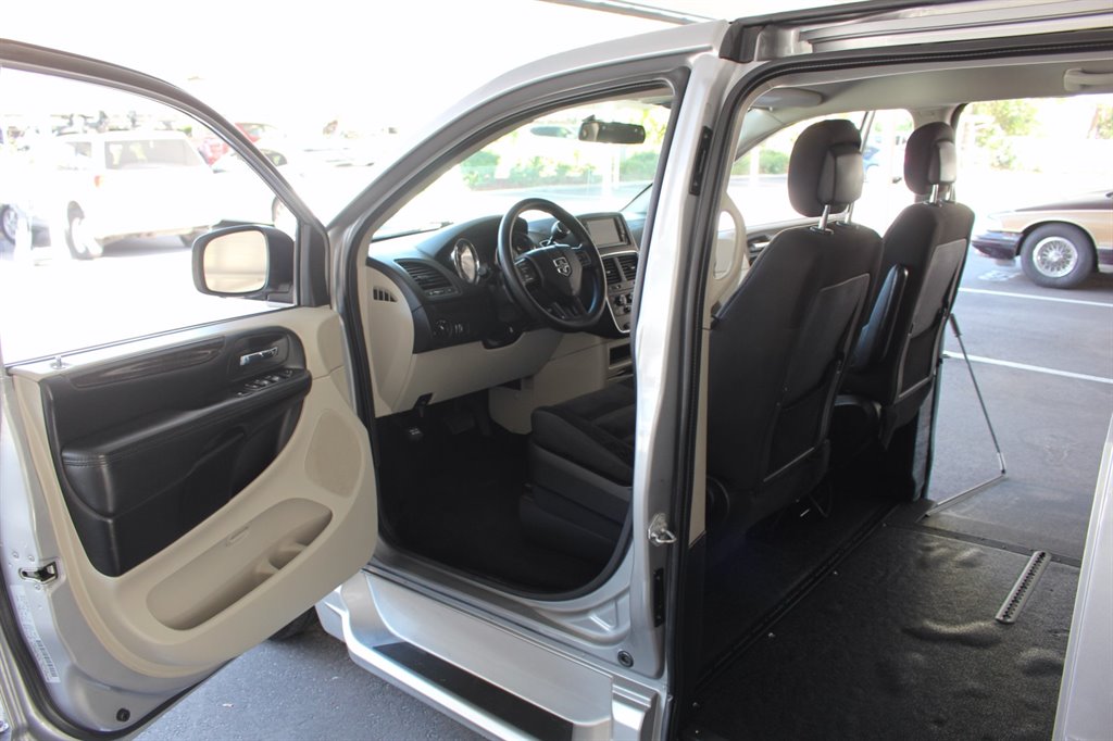 2017 Dodge Grand Caravan SE FWD