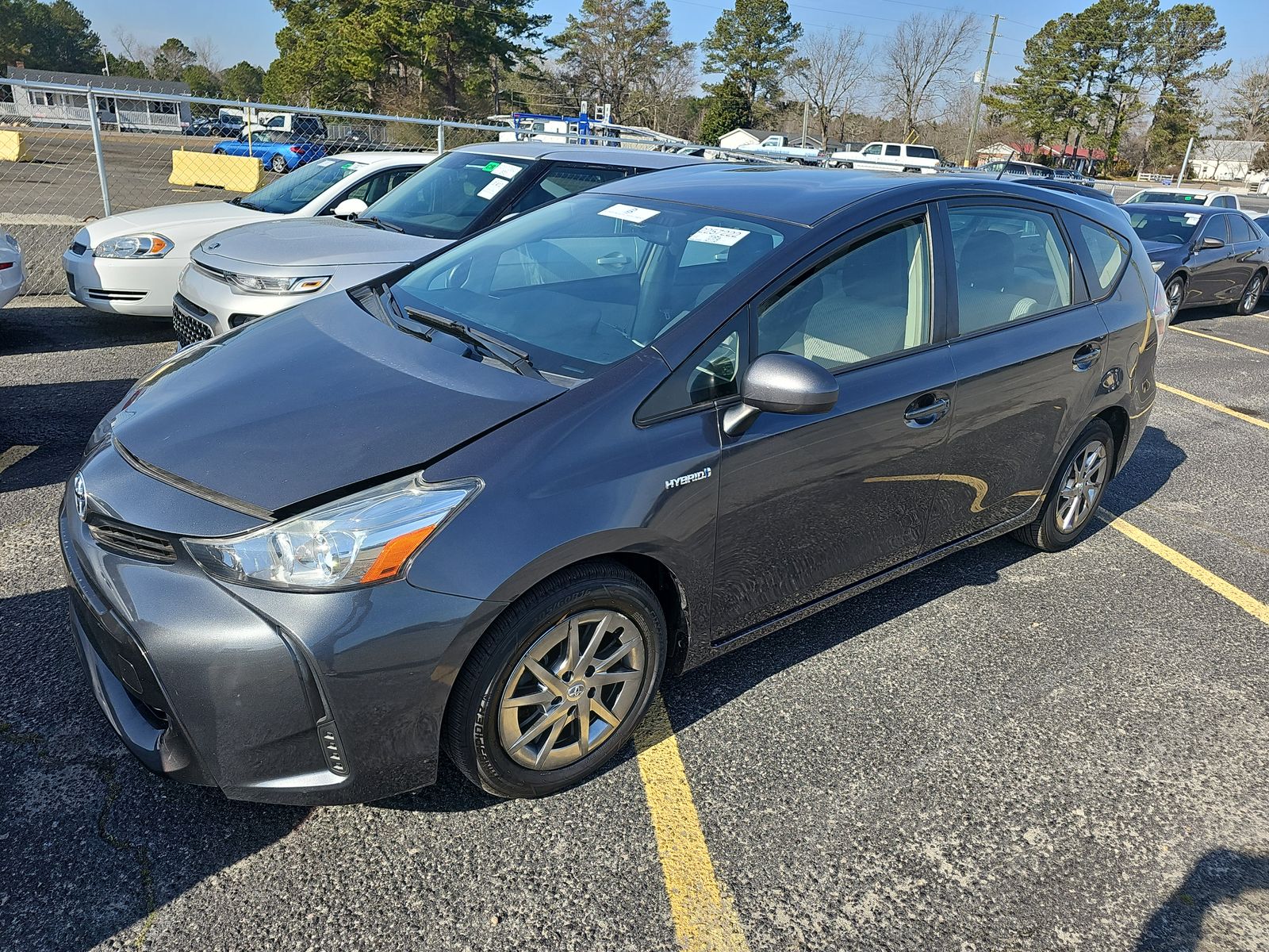 2016 Toyota Prius v TWO FWD