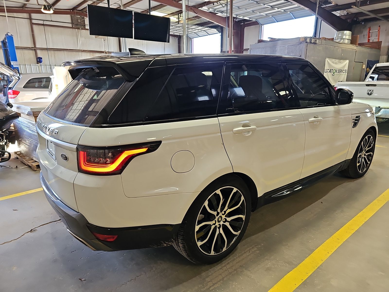 2020 Land Rover Range Rover Sport HSE AWD