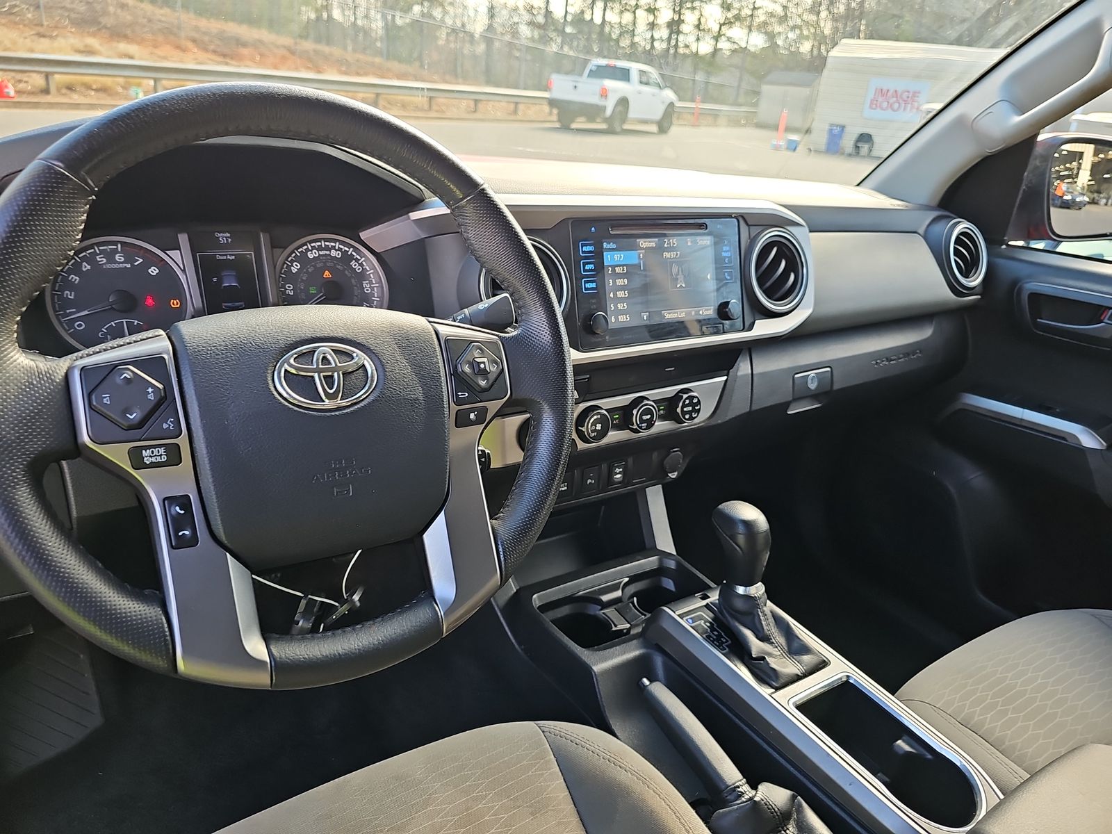 2017 Toyota Tacoma SR5 AWD