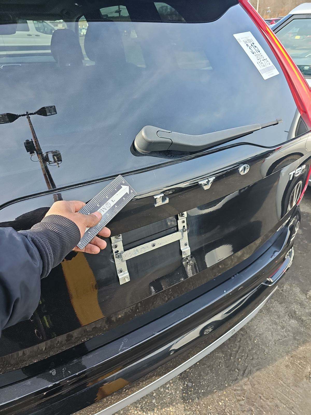 2016 Volvo XC90 T5 MOMENTM AWD