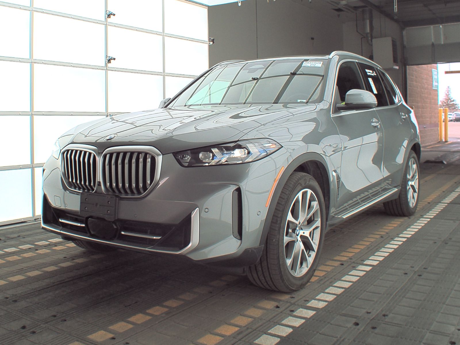 Used 2024 BMW X5 xDrive40i with VIN 5UX23EU09R9S15021 for sale in Minneapolis, Minnesota