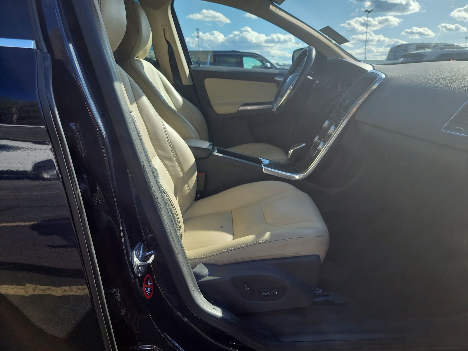 2016 Volvo XC60 T6 DRIVE-E AWD