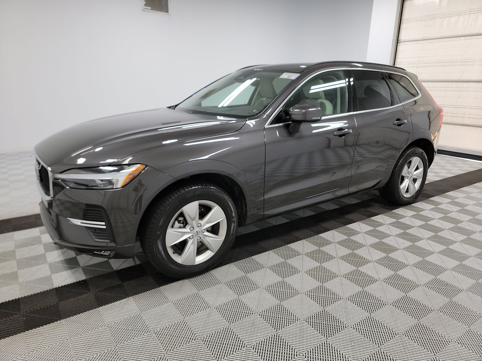 2022 Volvo XC60 MOMENTUM AWD