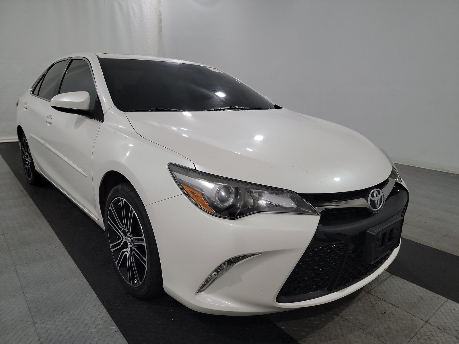 2016 Toyota Camry SE Special Edition FWD