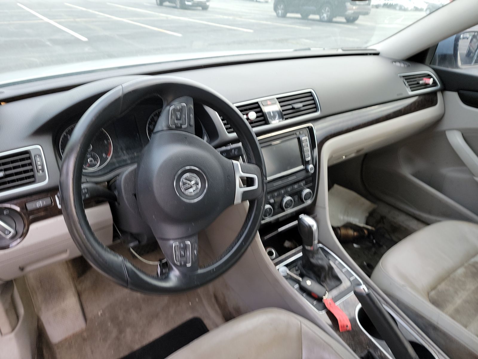 2014 Volkswagen Passat TDI SEL Premium FWD