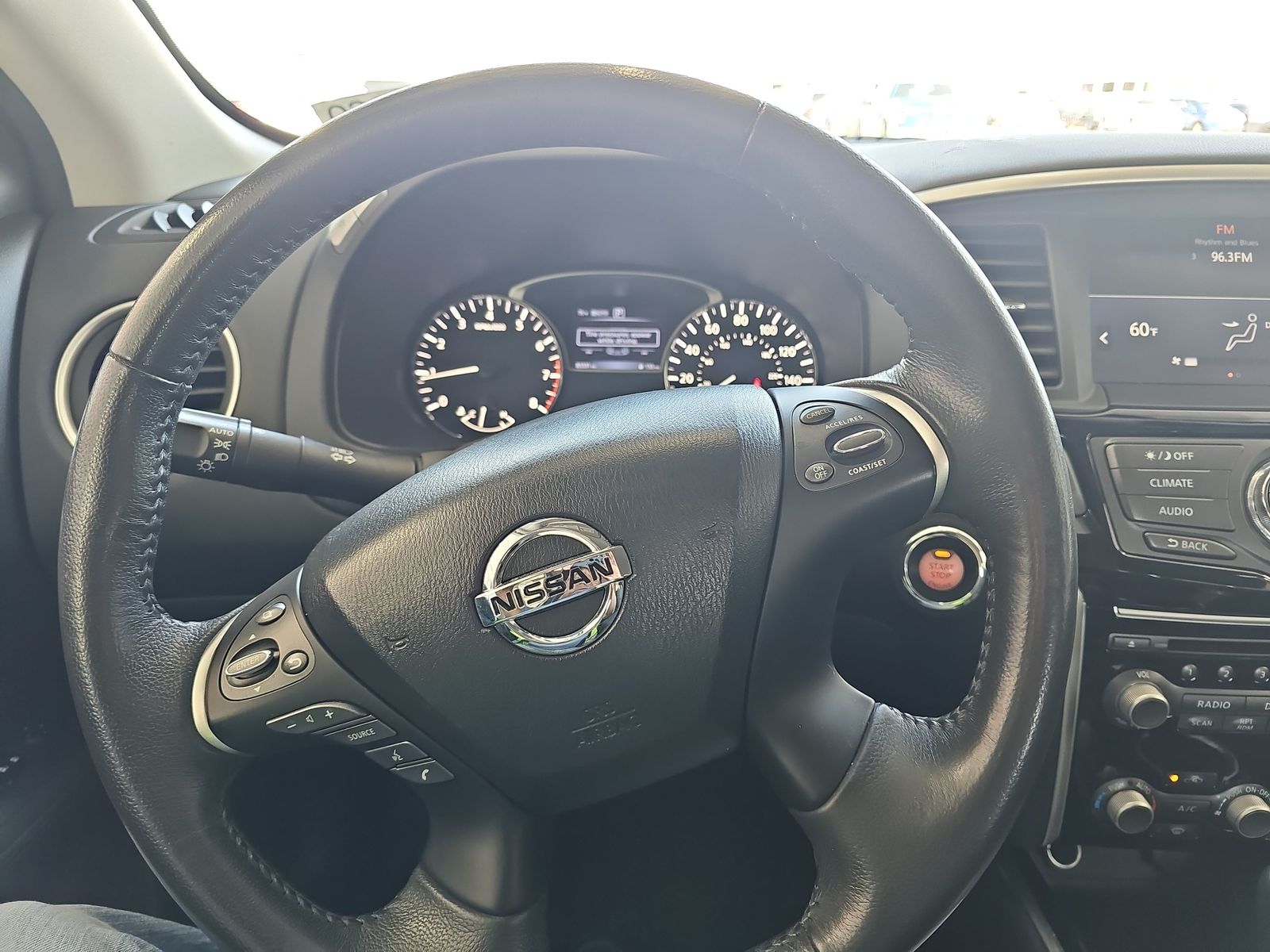 2017 Nissan Pathfinder SV AWD