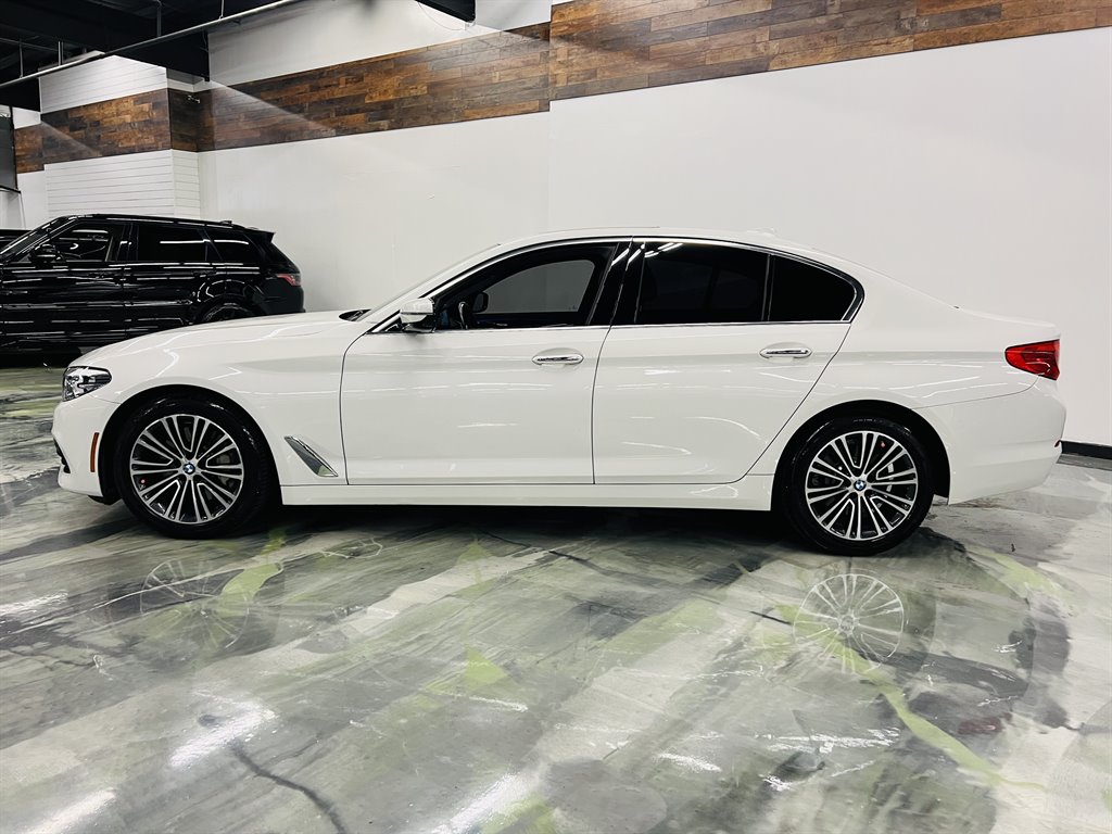 2018 BMW 5 Series 530i RWD