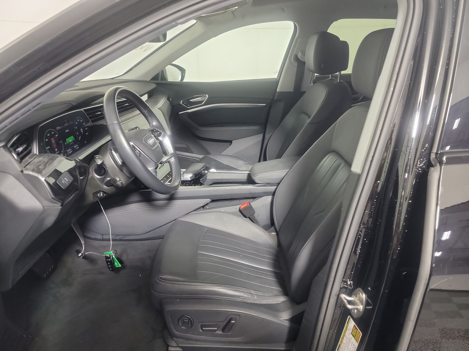 2021 Audi e-tron Premium AWD