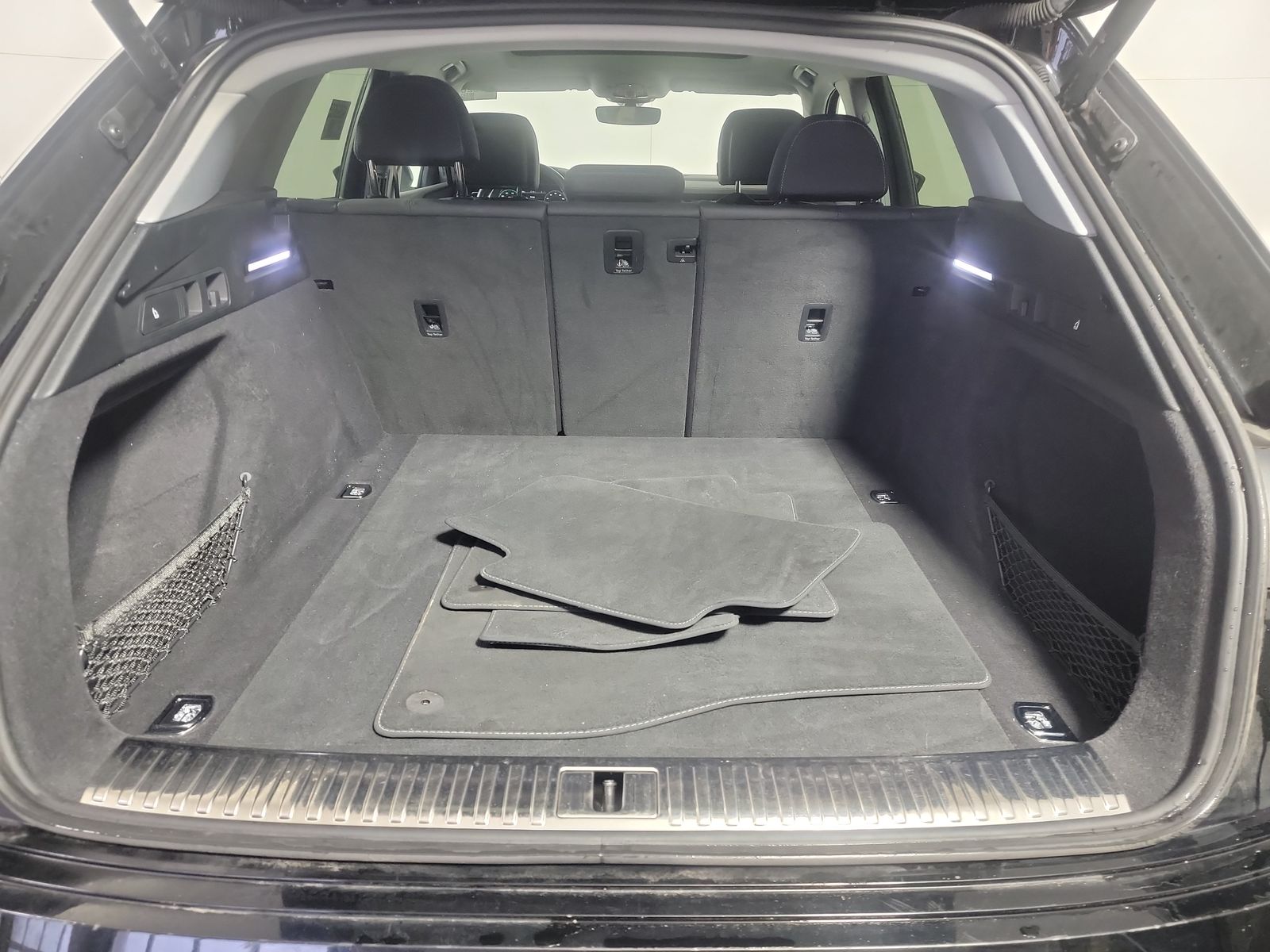 2021 Audi e-tron Premium AWD