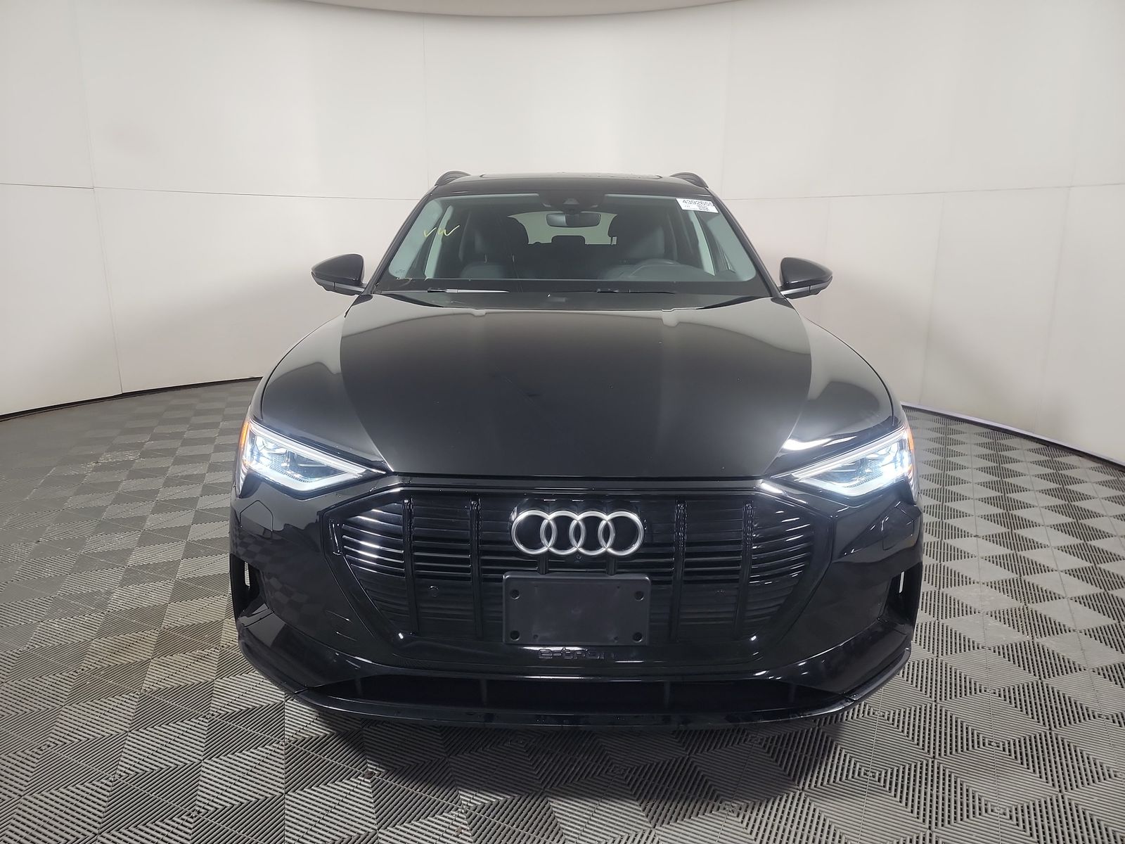 2021 Audi e-tron Premium AWD