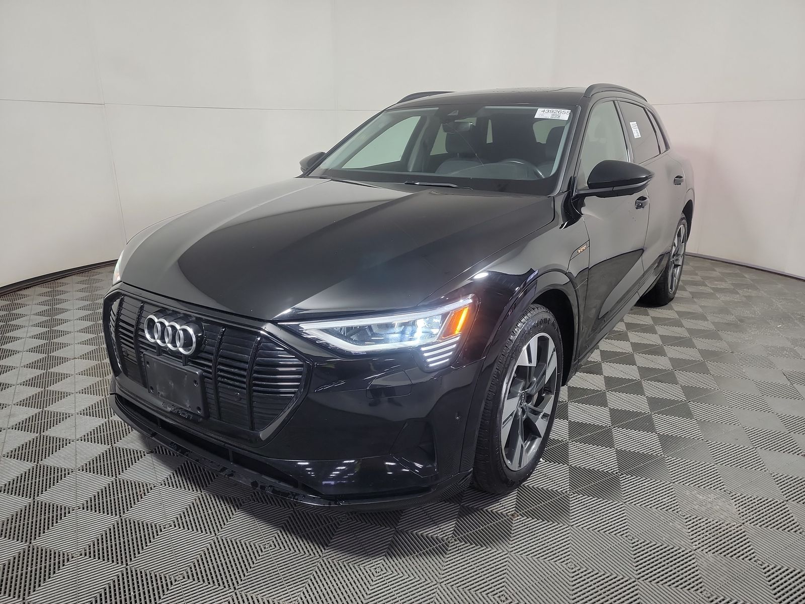 2021 Audi e-tron Premium AWD