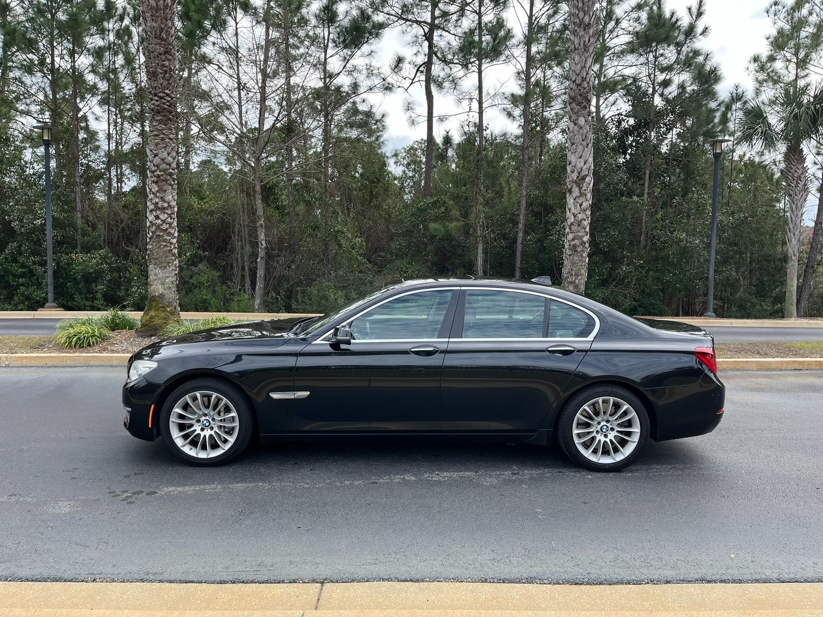 2015 BMW 7 Series Sedan 750i xDrive