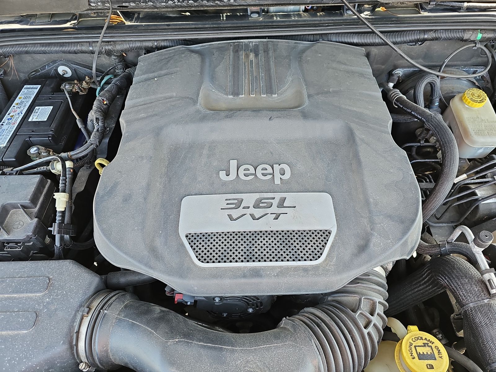 2012 Jeep Wrangler SAHARA AWD