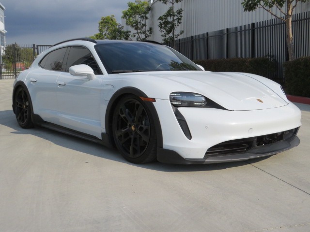 2022 Porsche Taycan 4 Wagon