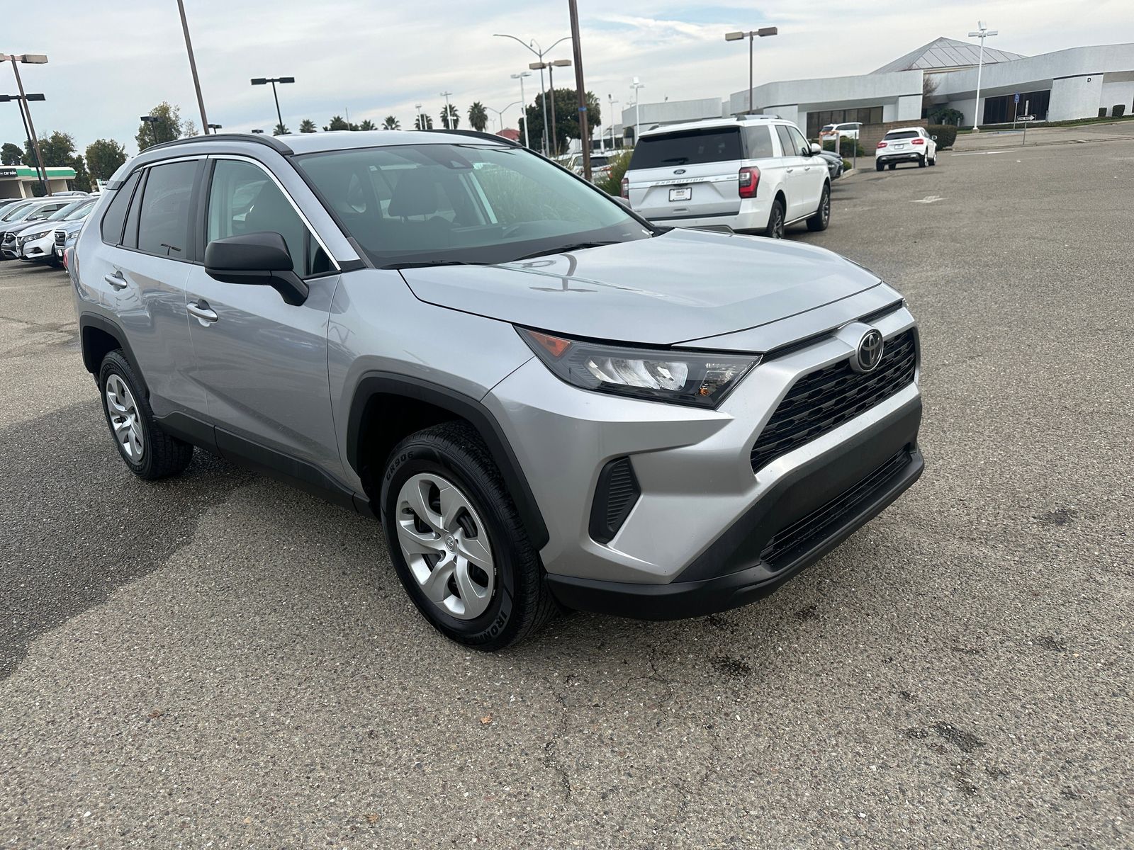 2021 Toyota RAV4 LE FWD