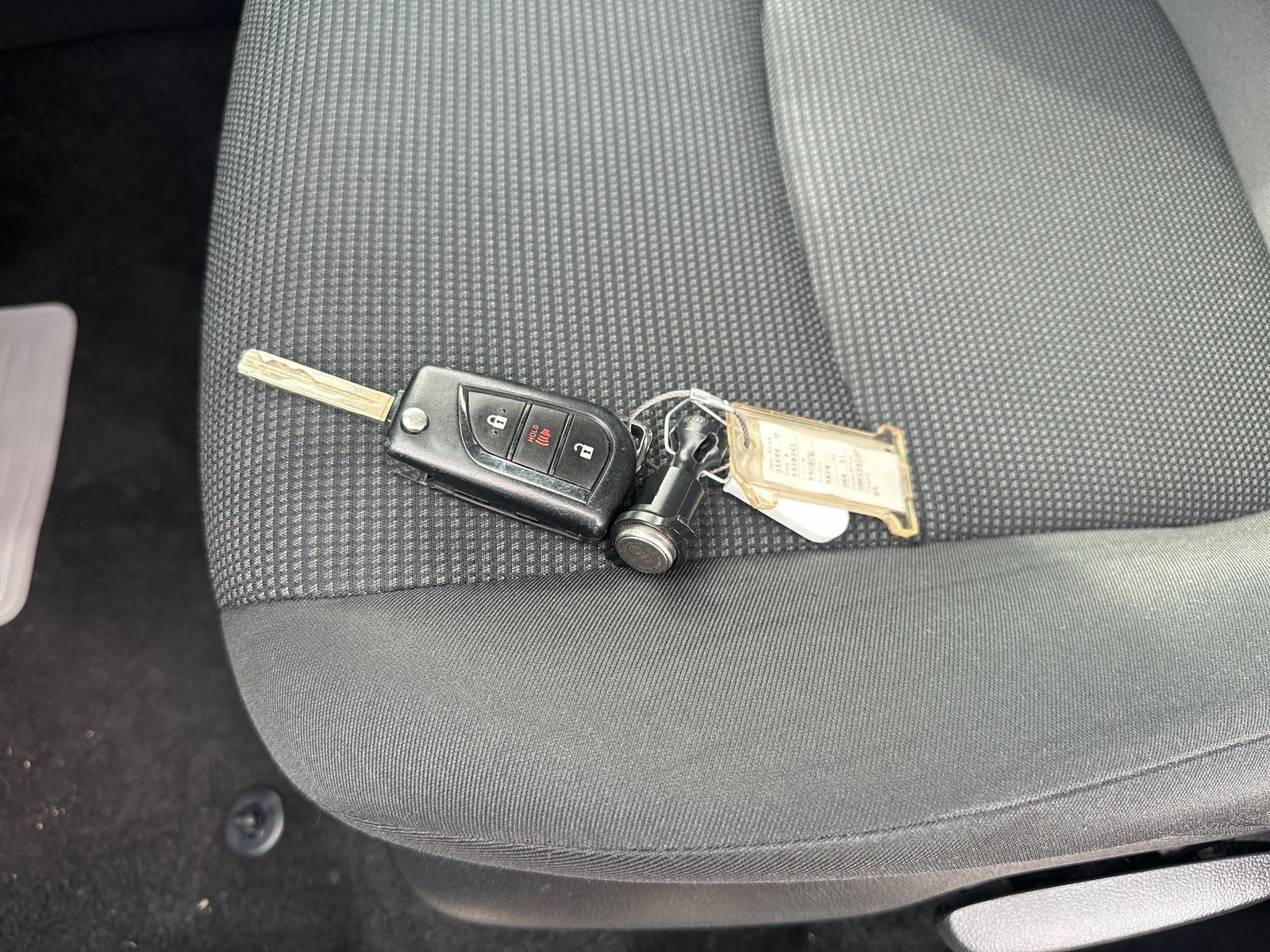 2021 Toyota RAV4 LE FWD