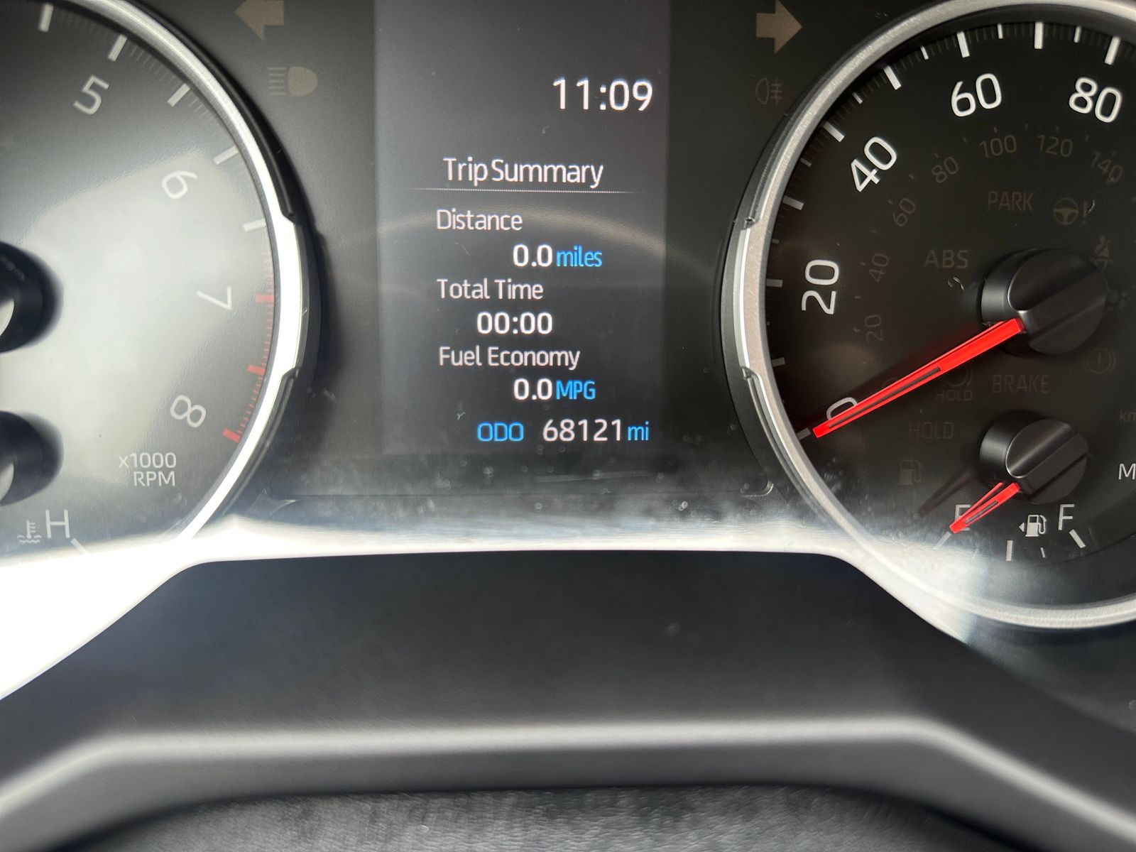 2021 Toyota RAV4 LE FWD