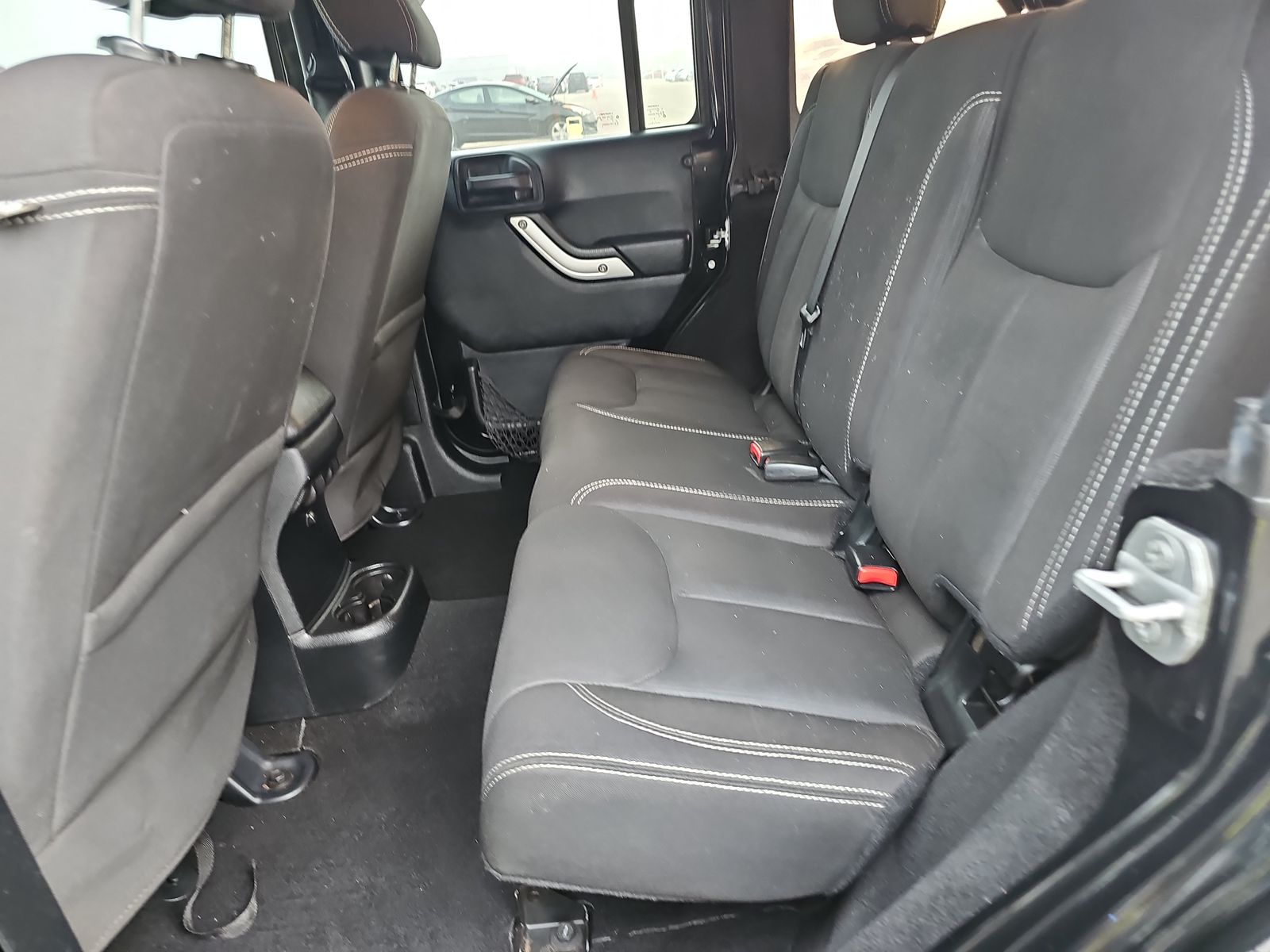 2015 Jeep Wrangler SAHARA AWD