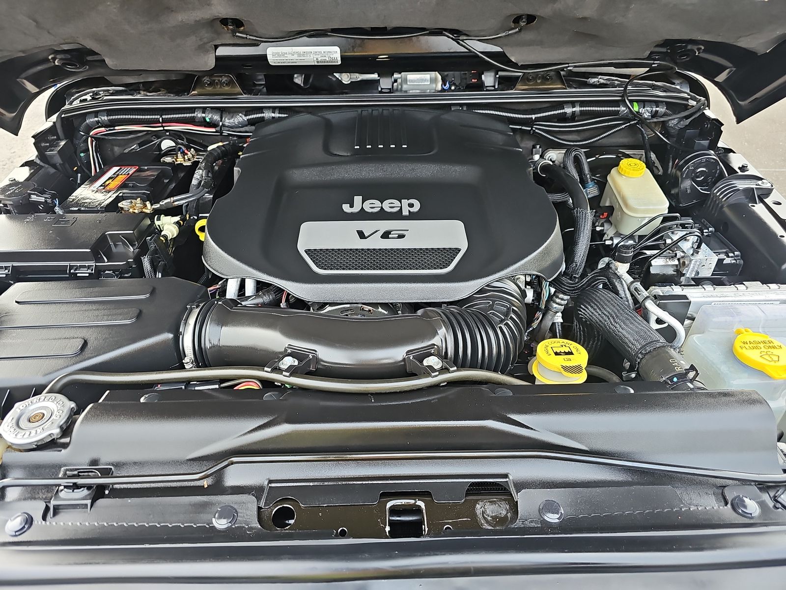 2015 Jeep Wrangler SAHARA AWD