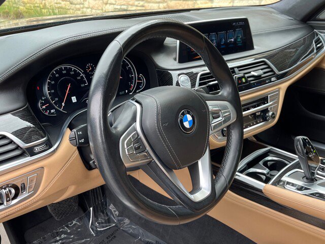 2016 BMW 7 Series 750i RWD