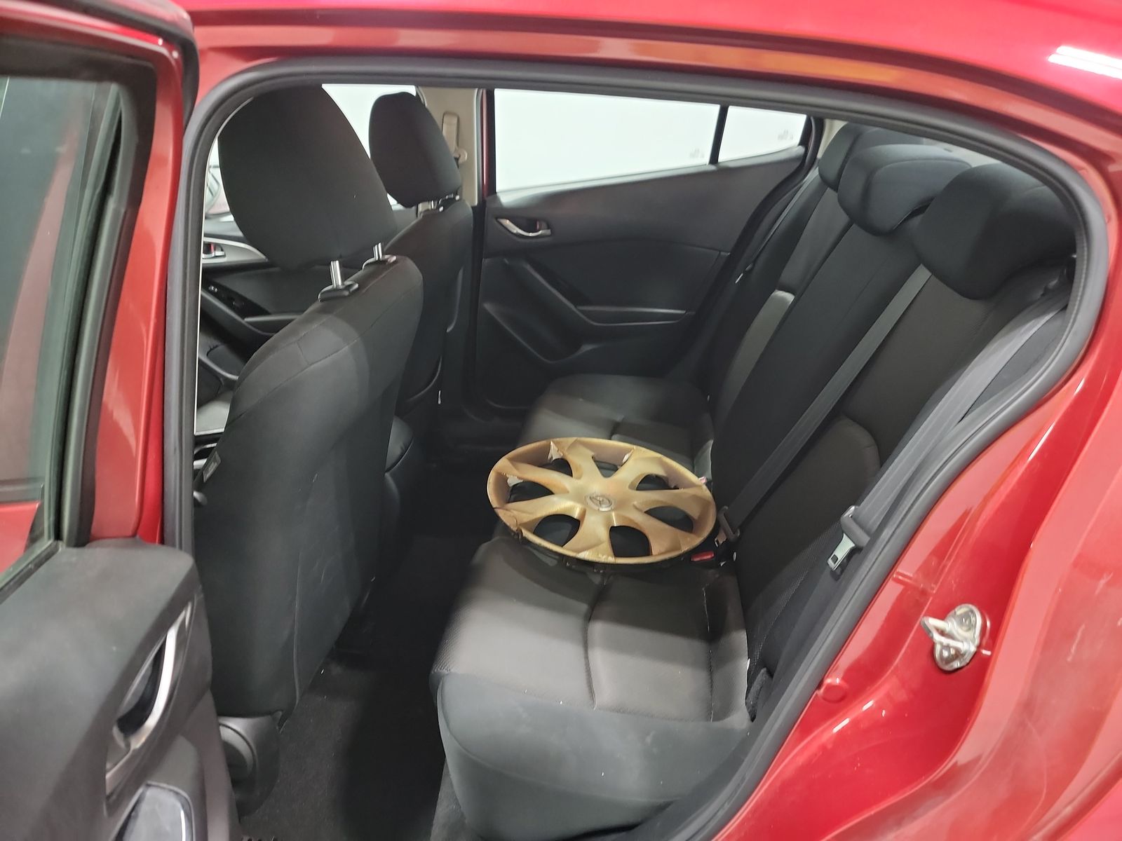 2017 MAZDA MAZDA3 Sport FWD