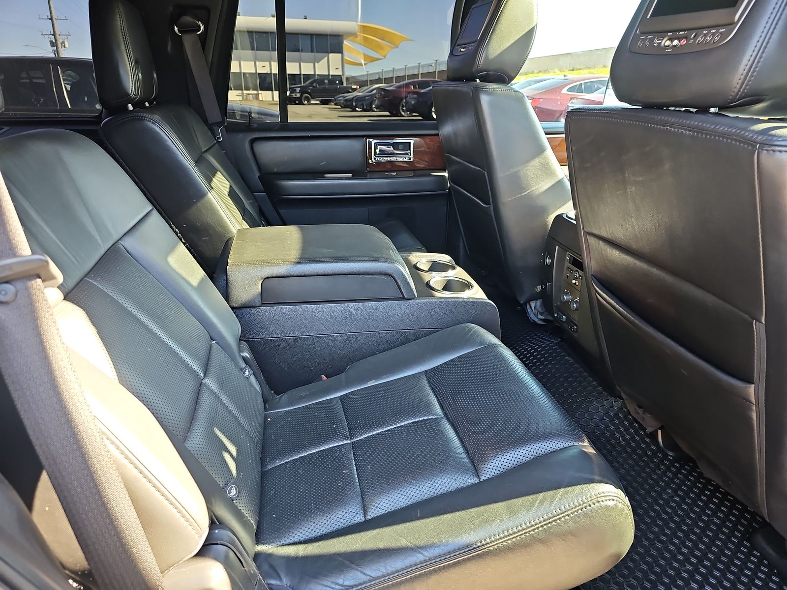 2012 Lincoln Navigator 4D SUV RWD
