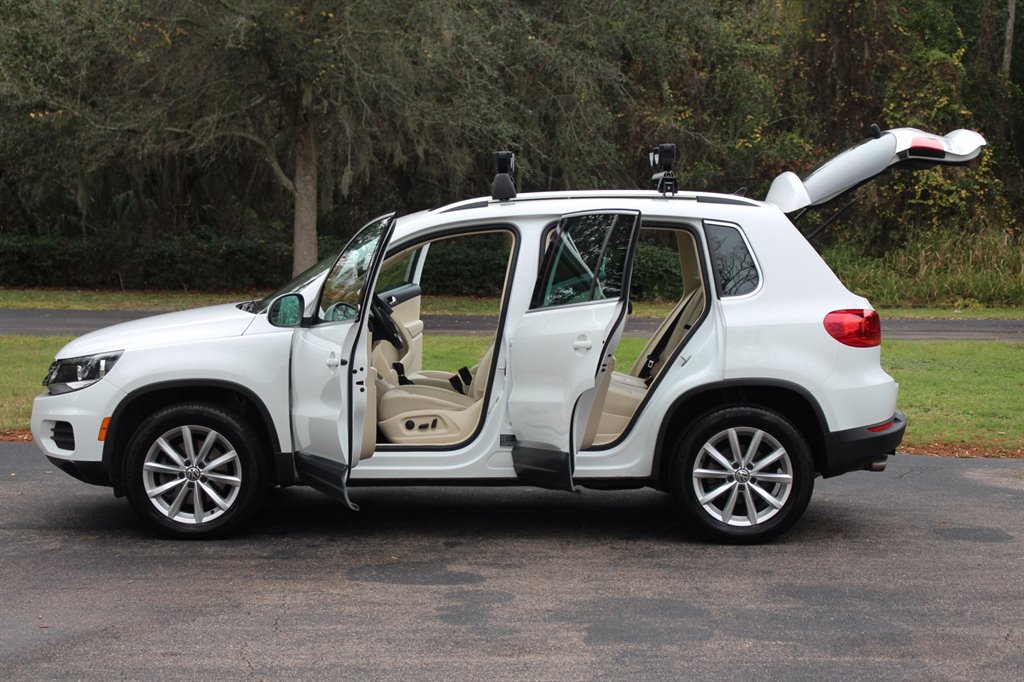 2017 Volkswagen Tiguan 2.0T Wolfsburg Edition FWD